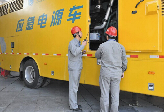 峨山如何清理被灰尘覆盖的机油散热器？